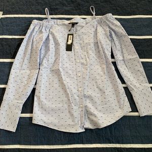 NWT Off the shoulder button up